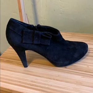me too Black Suede Bootie with Bow detail 9M